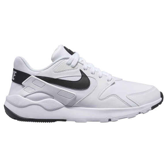 mens nike trainers with velcro fastening